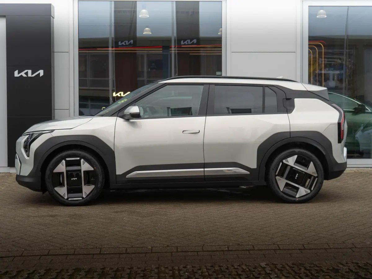 Plus Advanced 81.4 kWh | Navi | 19" | Adapt. Cruise | Clima | Schuif/Kanteldak | Stoel&Stuurverw. | Priv Glass | BSM | Harman Kardon