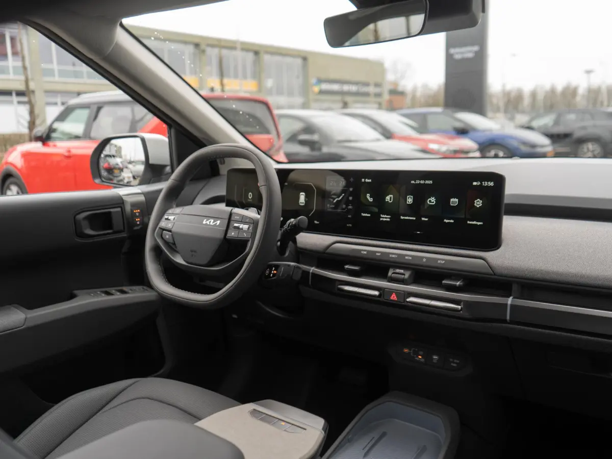 Plus Advanced 81.4 kWh | Navi | 19" | Adapt. Cruise | Clima | Schuif/Kanteldak | Stoel&Stuurverw. | Priv Glass | BSM | Harman Kardon
