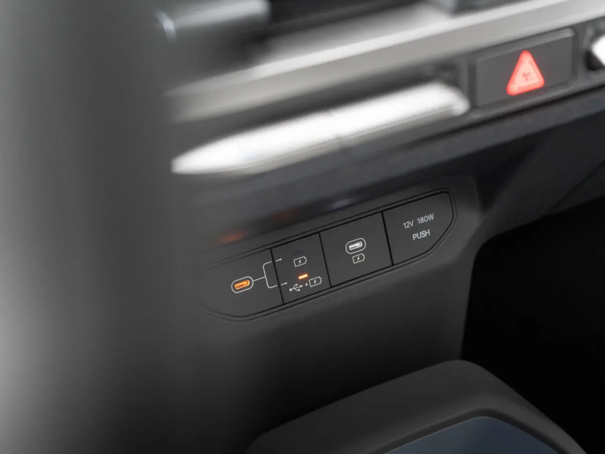 Plus Advanced 81.4 kWh | Navi | 19" | Adapt. Cruise | Clima | Schuif/Kanteldak | Stoel&Stuurverw. | Priv Glass | BSM | Harman Kardon