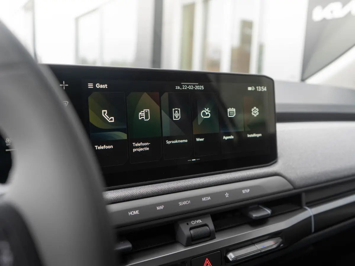 Plus Advanced 81.4 kWh | Navi | 19" | Adapt. Cruise | Clima | Schuif/Kanteldak | Stoel&Stuurverw. | Priv Glass | BSM | Harman Kardon
