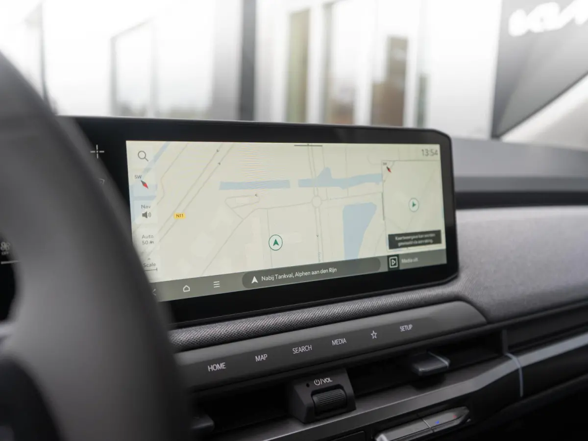 Plus Advanced 81.4 kWh | Navi | 19" | Adapt. Cruise | Clima | Schuif/Kanteldak | Stoel&Stuurverw. | Priv Glass | BSM | Harman Kardon