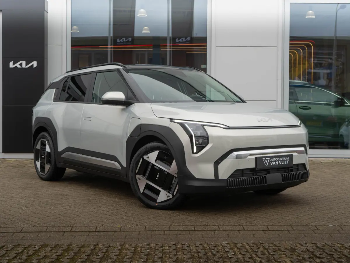 Plus Advanced 81.4 kWh | Navi | 19" | Adapt. Cruise | Clima | Schuif/Kanteldak | Stoel&Stuurverw. | Priv Glass | BSM | Harman Kardon