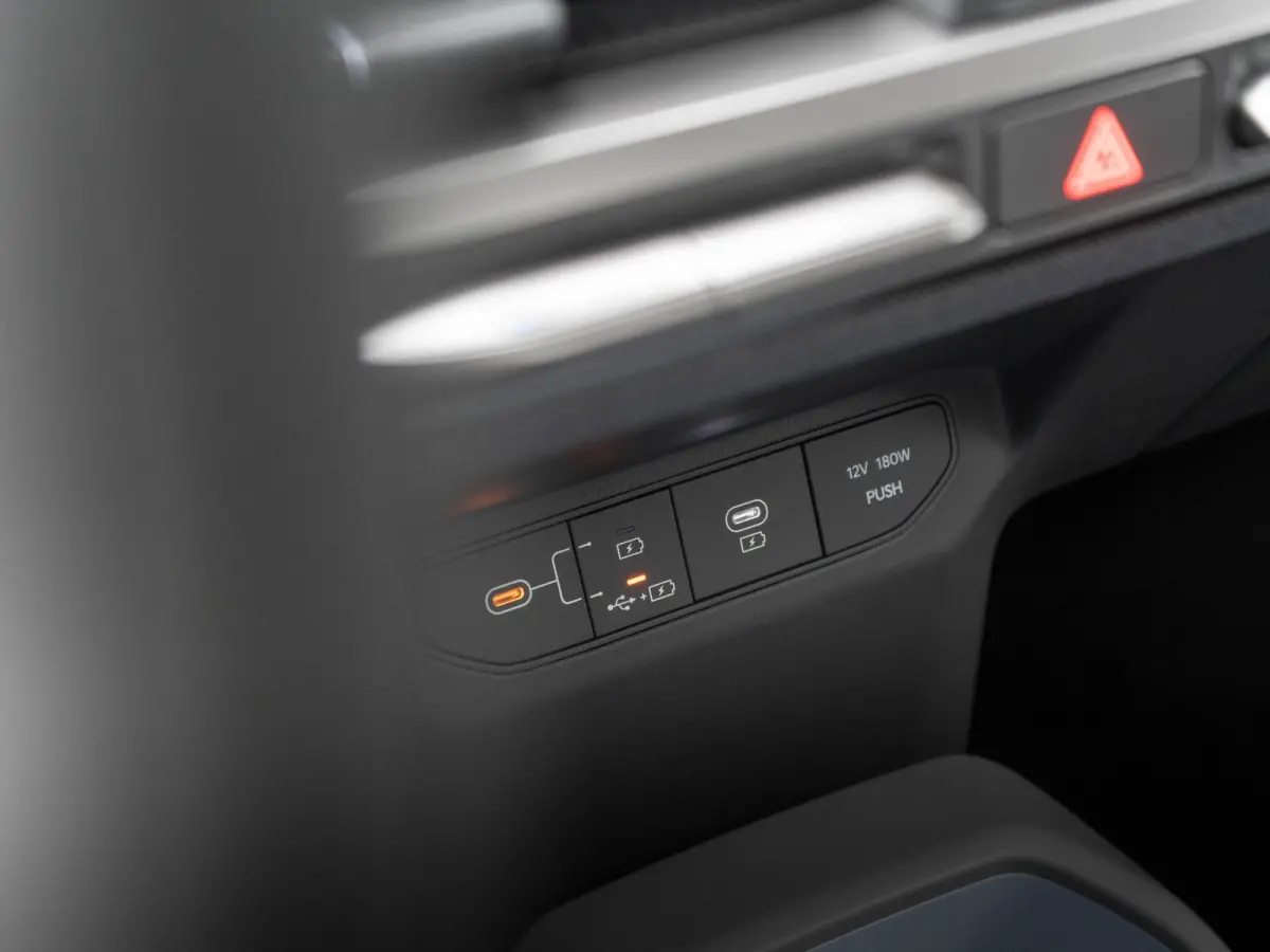 Plus Advanced 81.4 kWh |  Schuifkanteldak | Harman en kardon | Dode hoek assistentie |