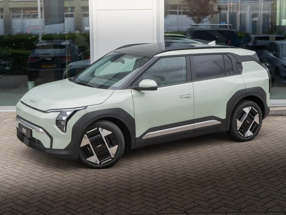 Plus Advanced 81.4 kWh | Schuifkanteldak | Harman en kardon | Dode hoek assistentie |