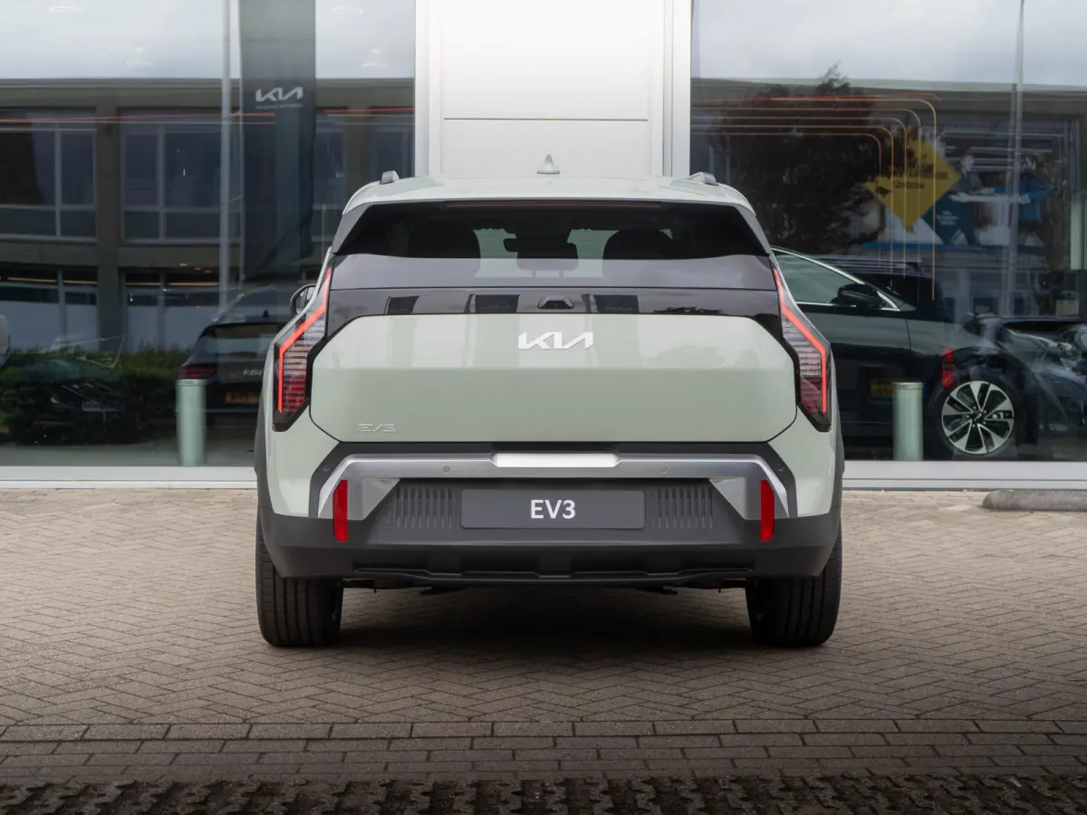 Plus Advanced 81.4 kWh | Schuifkanteldak | Harman en kardon | Dode hoek assistentie |