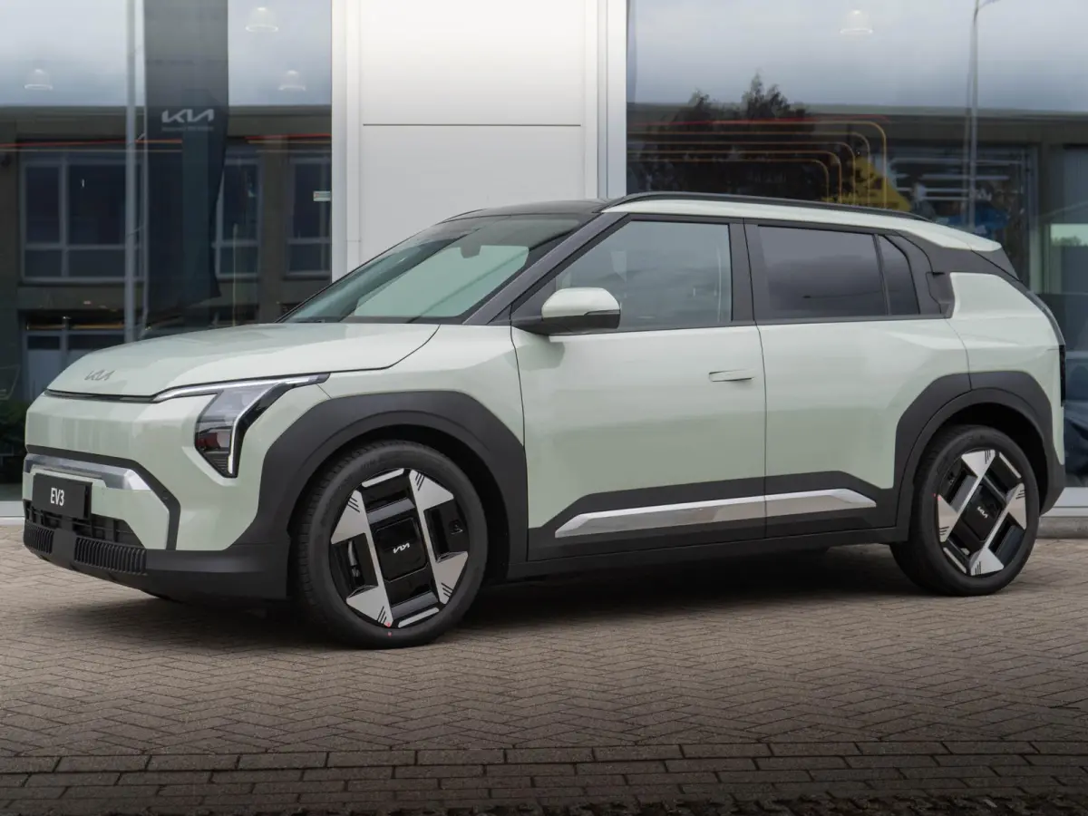 Plus Advanced 81.4 kWh | Schuifkanteldak | Harman en kardon | Dode hoek assistentie |