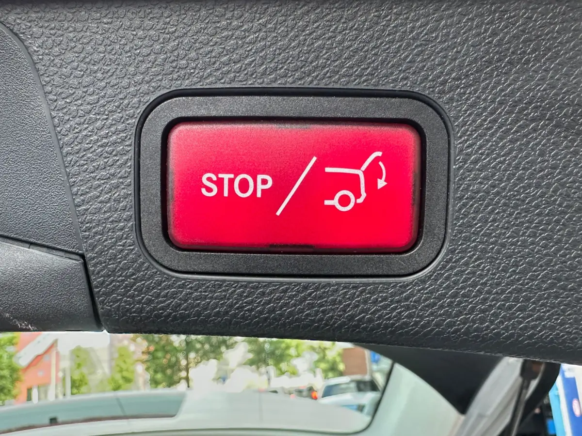 180 Premium Plus Pack Leer Navi Carplay