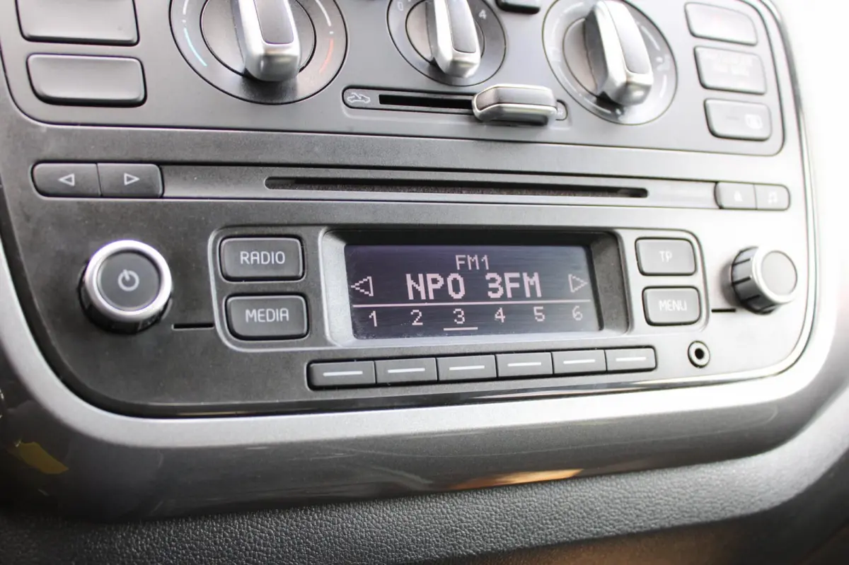 1.0 Sport Connect Allseason Navi Cruise SeatSound