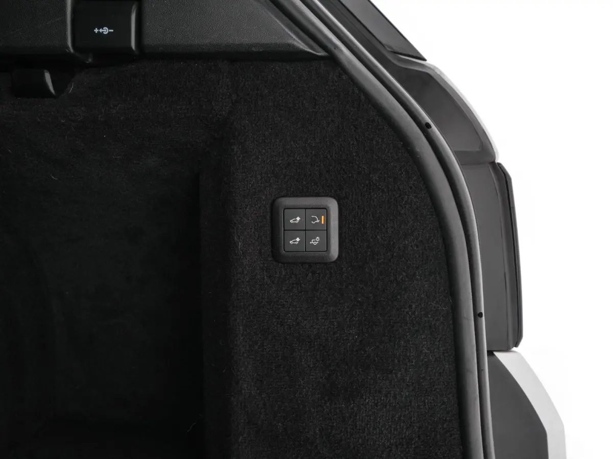 3.0 P400 MHEV HST (INCL-BTW) *PANO | HEAD-UP | FULL-LED | LEATHER | MERIDIAN-SOUND | MEMORY-PACK | COMFORT-SEATS | DIGI-COCKPIT | AIR-SUSPENSION | CAMERA | NAVI-FULLMAP |  22''ALU*