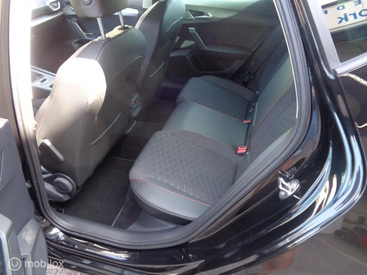 1.0 TSI FR/Airco/Lm velgen/Carplay/PDC/1 st eig/Slechts 50000km