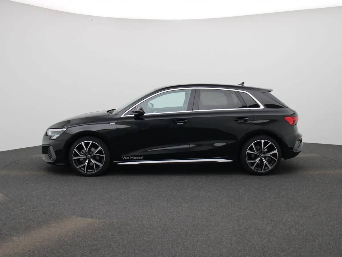 30 TFSI S edition | S-line l MMI Navigatie l Apple Carplay | Android Auto l Climate Control l LED koplampen l Lichtpakket ambient lighting l Sportonderstel l Dimbare binnenspiegel l Parkeerh