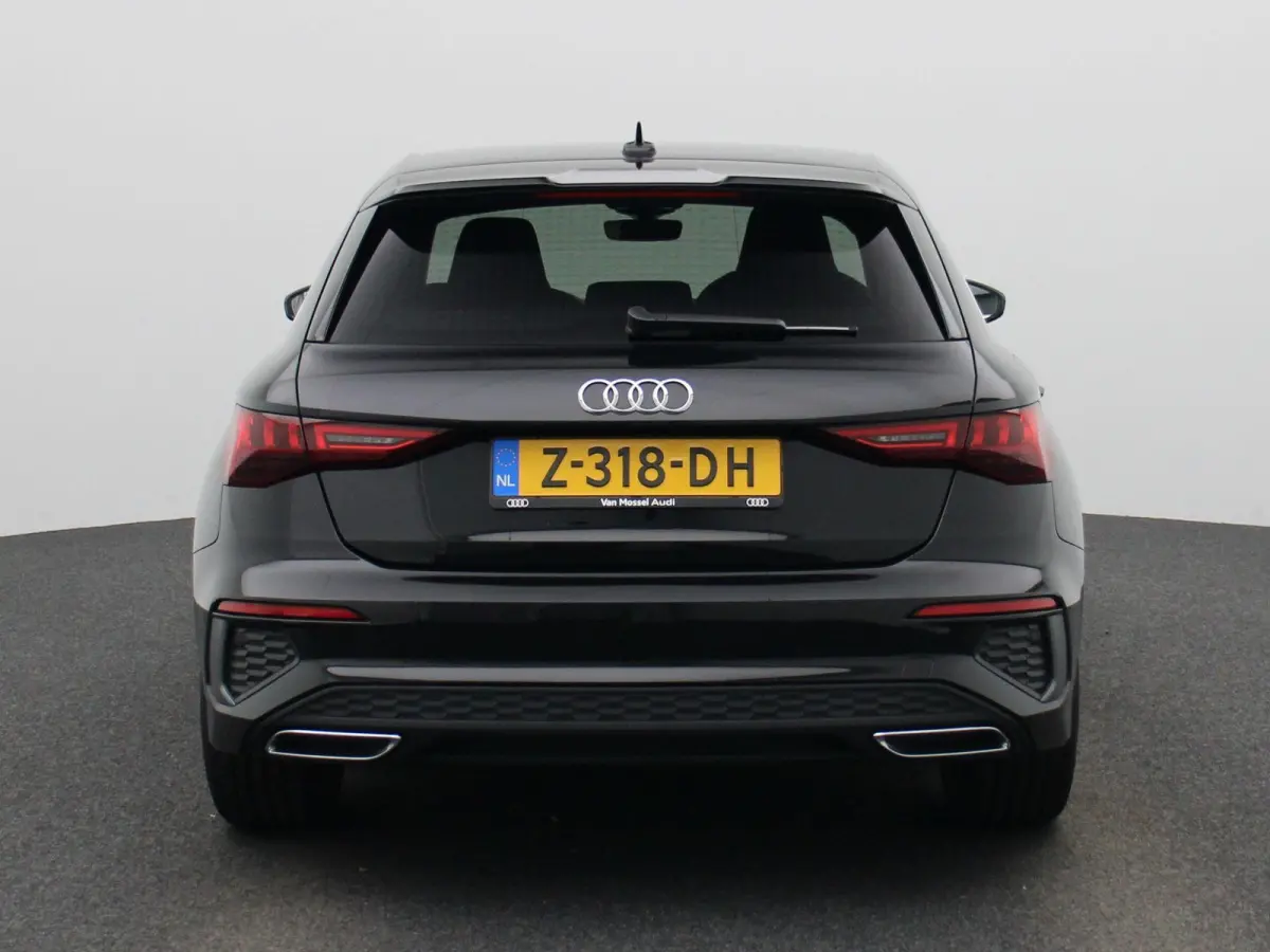 30 TFSI S edition | S-line l MMI Navigatie l Apple Carplay | Android Auto l Climate Control l LED koplampen l Lichtpakket ambient lighting l Sportonderstel l Dimbare binnenspiegel l Parkeerh
