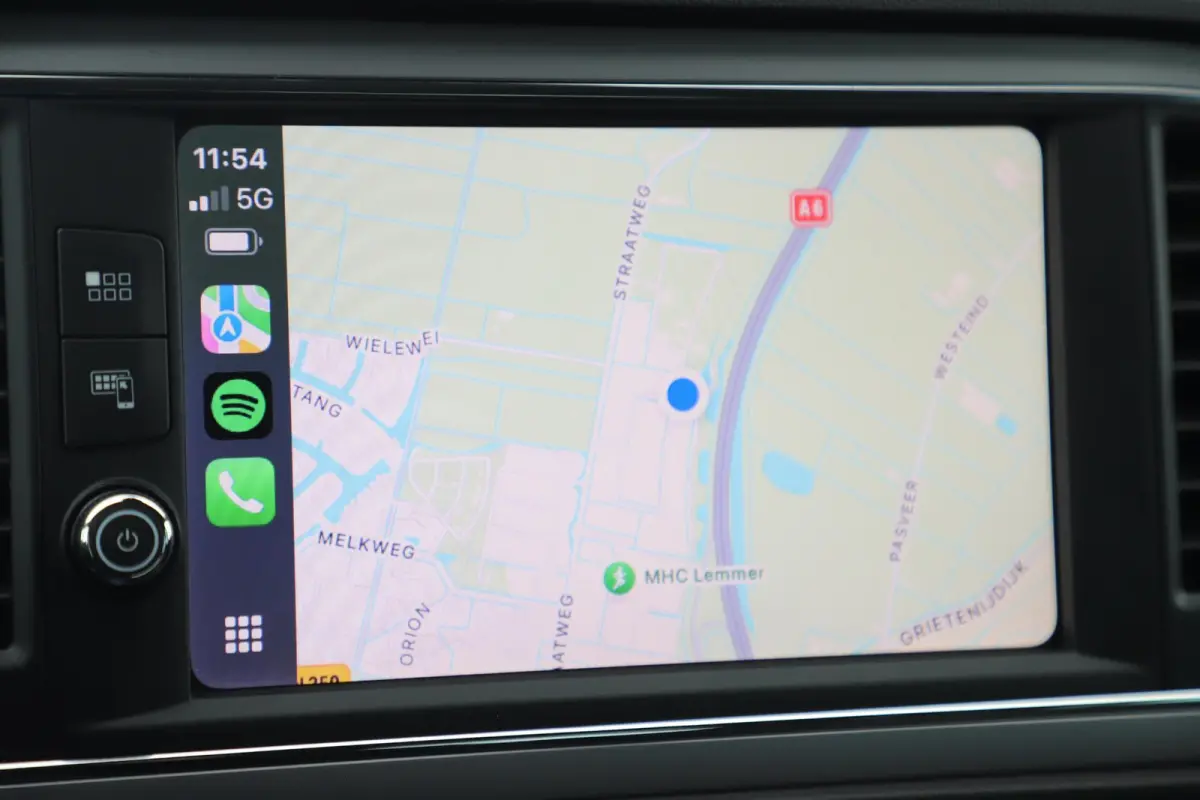 1.0 EcoTSI Style Business Intense DSG Automaat Navigatie Achteruitrijcamera Carplay Android Climate Cruise Control Rijstrooksensor