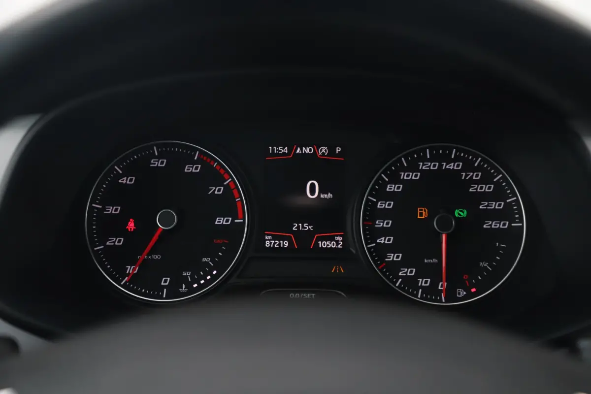 1.0 EcoTSI Style Business Intense DSG Automaat Navigatie Achteruitrijcamera Carplay Android Climate Cruise Control Rijstrooksensor