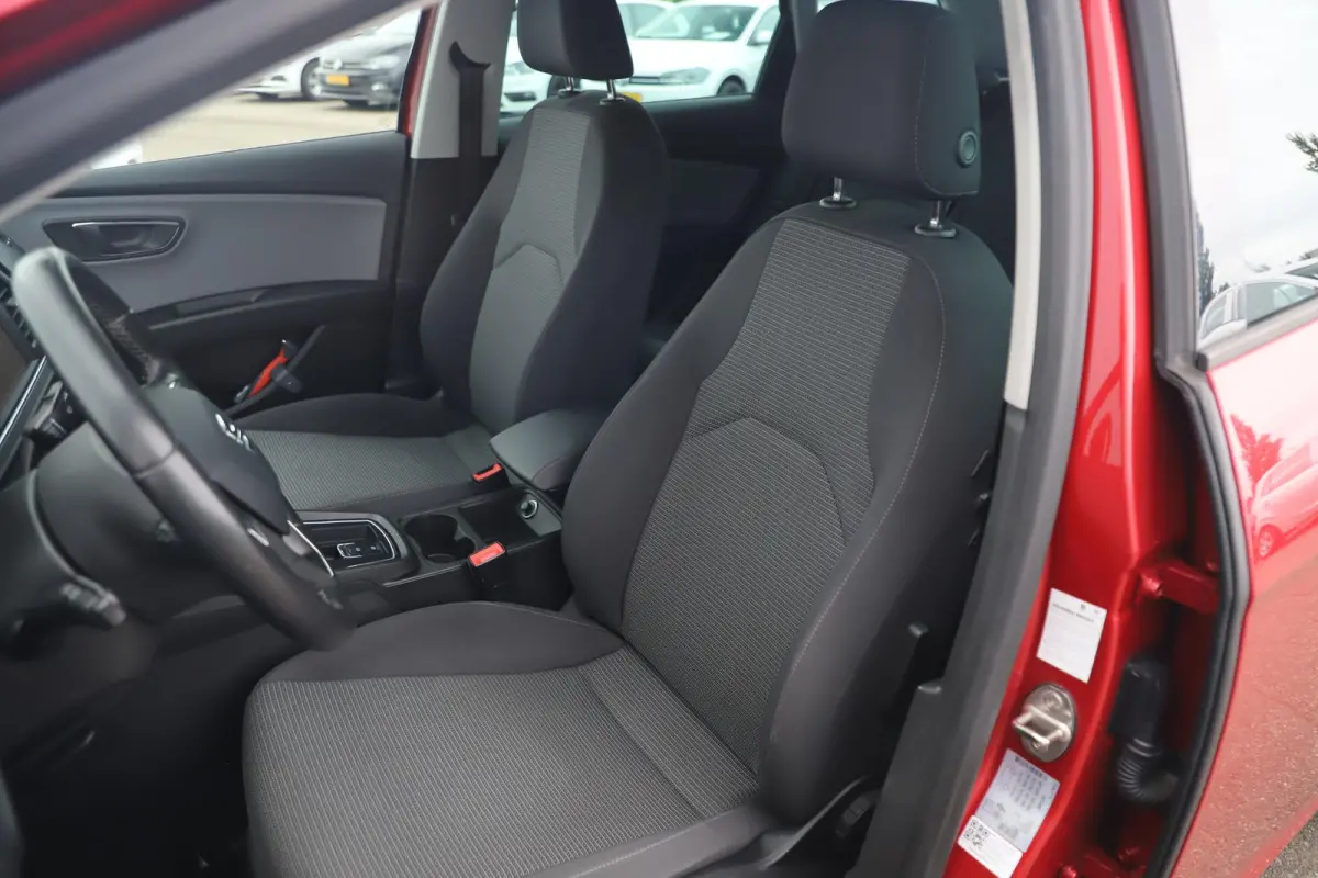 1.0 EcoTSI Style Business Intense DSG Automaat Navigatie Achteruitrijcamera Carplay Android Climate Cruise Control Rijstrooksensor
