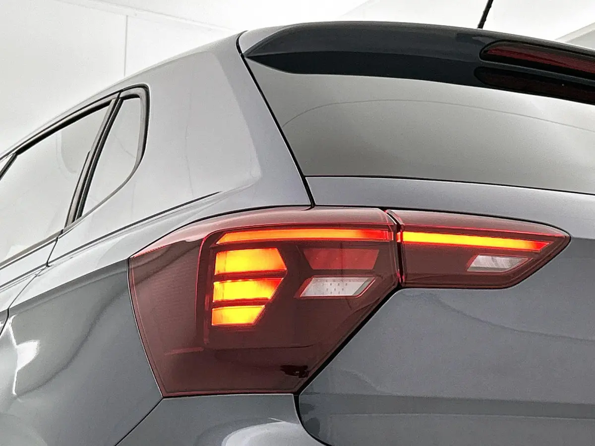 1.0 TSI Life Edition 95 PK | Navigatie | Camera | Apple Carplay draadloos | Android Auto draadloos | | Keyless access | Stoelverwarming | Climate Control | Digital Cockpit | Adaptive Cruise 