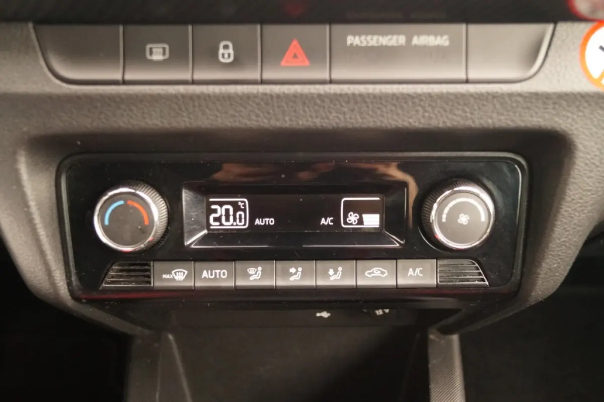 1.0 TSI 110pk Monte-Carlo -LED-ECC-NAVI-