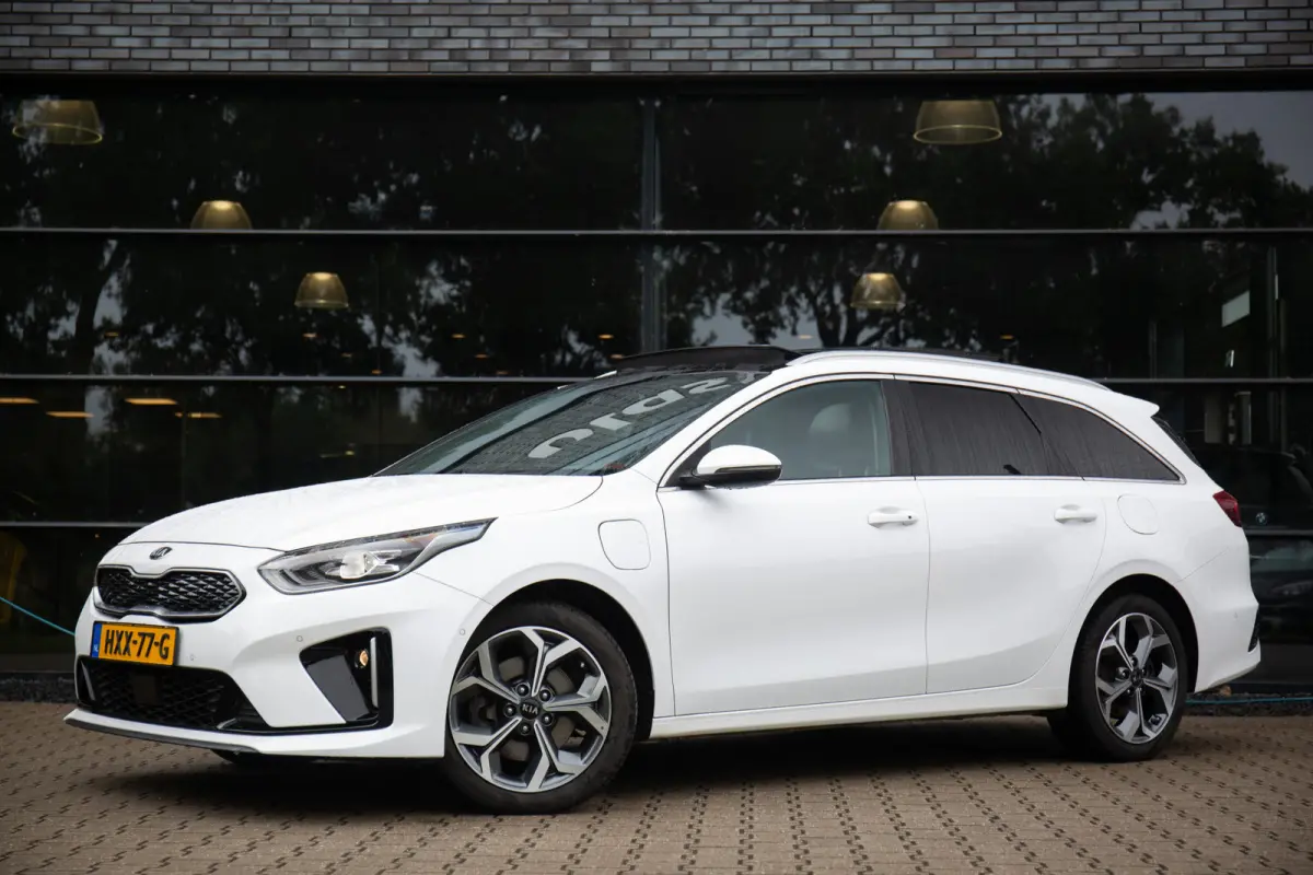 1.6 GDI PHEV ExecutiveLine , Panoramadak, Adaptive cruise, Leder, Stoelventilatie, Vol!