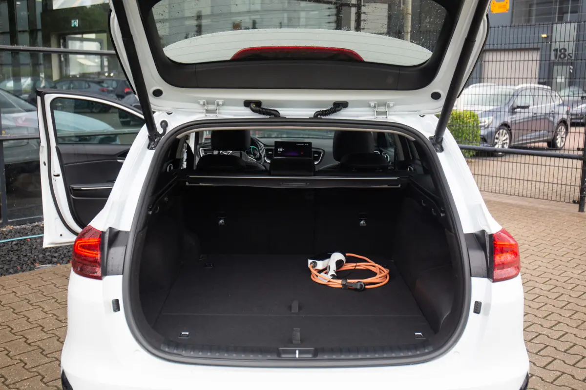 1.6 GDI PHEV ExecutiveLine , Panoramadak, Adaptive cruise, Leder, Stoelventilatie, Vol!