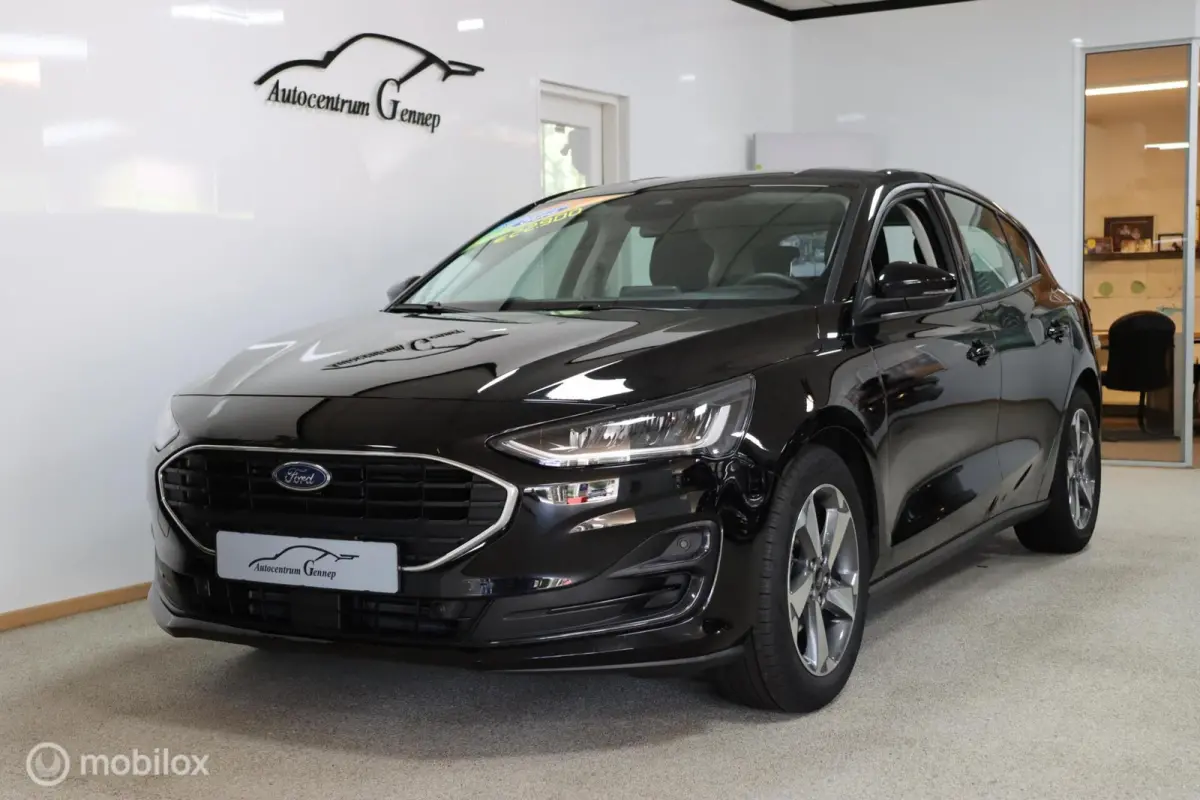1.0 EcoBoost Connected | Uniek 4000km|17'' Active