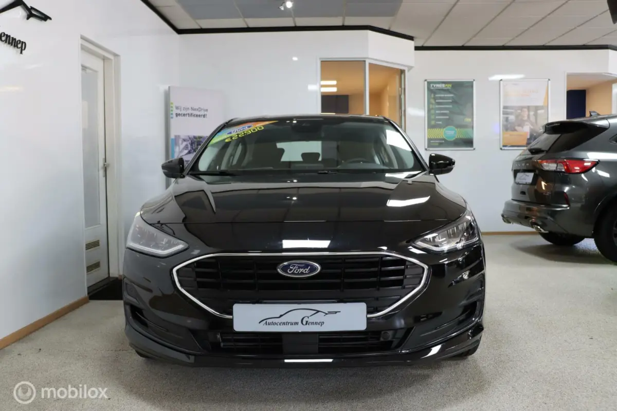 1.0 EcoBoost Connected | Uniek 4000km|17'' Active