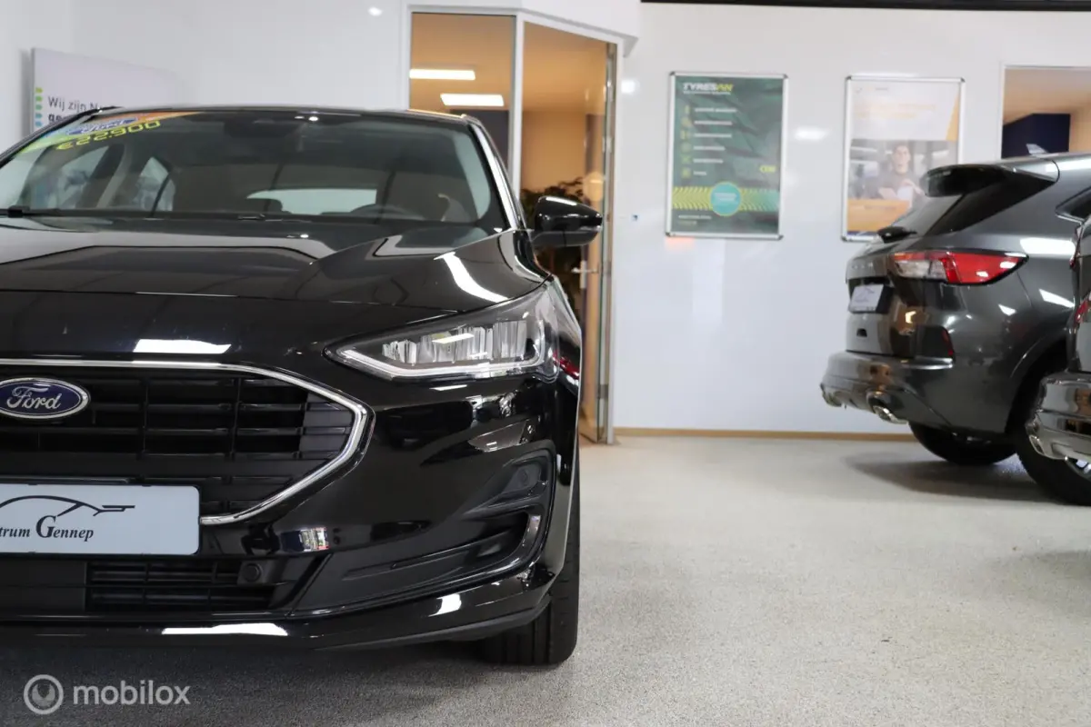 1.0 EcoBoost Connected | Uniek 4000km|17'' Active