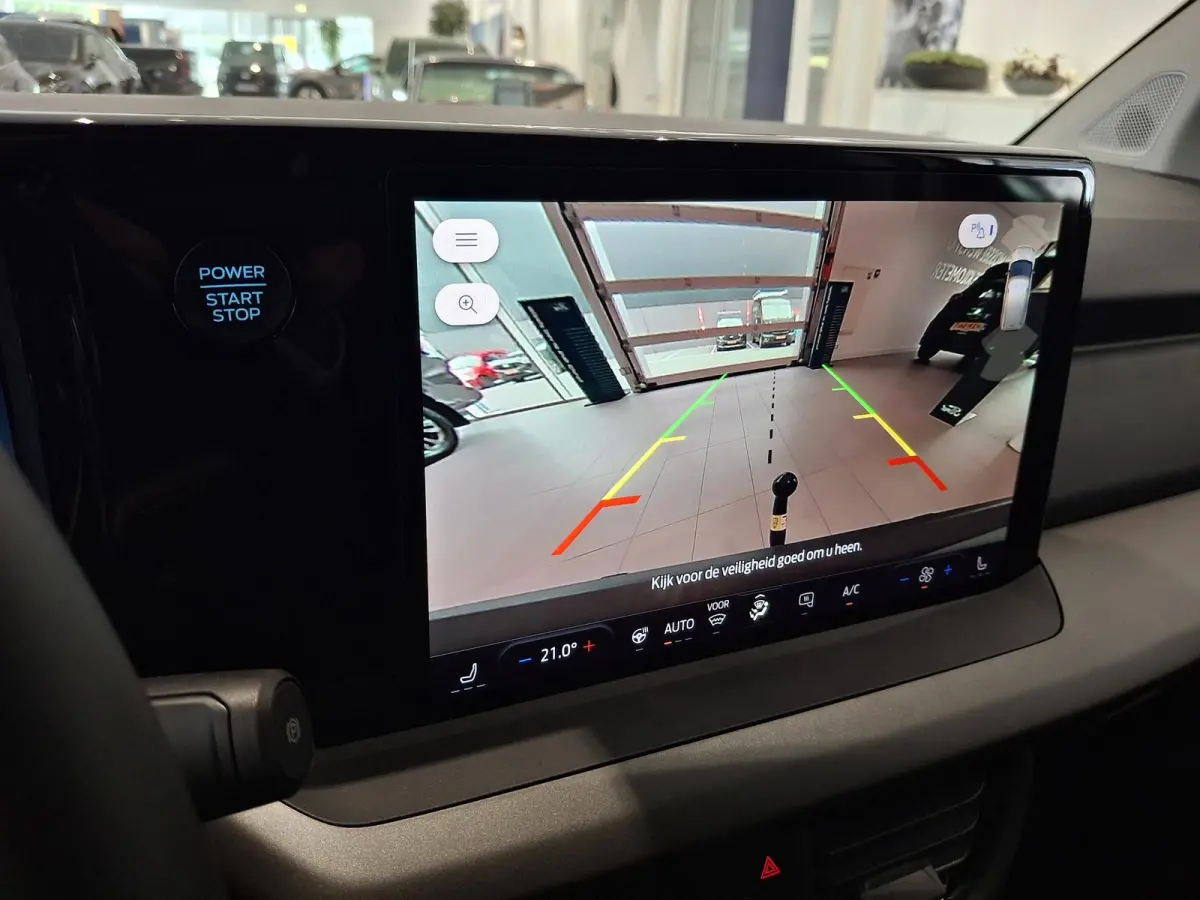 Limited 44 kWh | TREKHAAK | STOEL, STUUR EN VOORRUIT VERWARMING | 17 INCH LICHTMETALEN VELGEN | NAVIGATIE | ADAPTIEVE CRUISE CONTROL | LAADVLOERBESCHERMING |