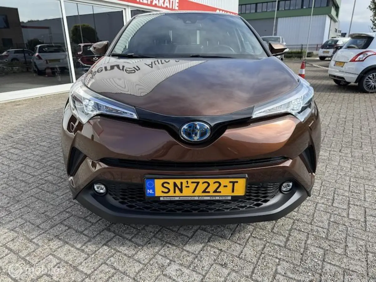 1.8 Hybrid Style
