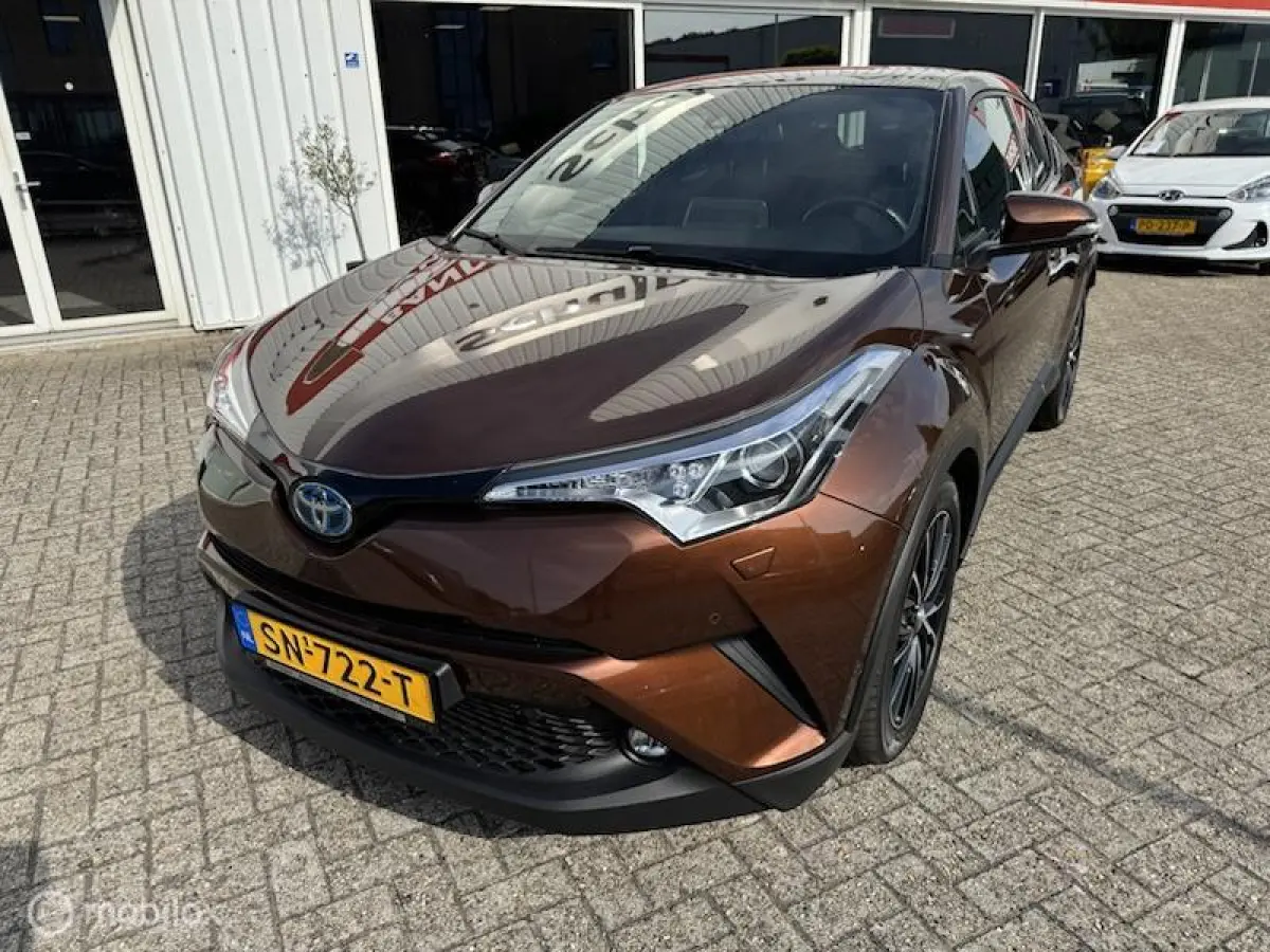 1.8 Hybrid Style