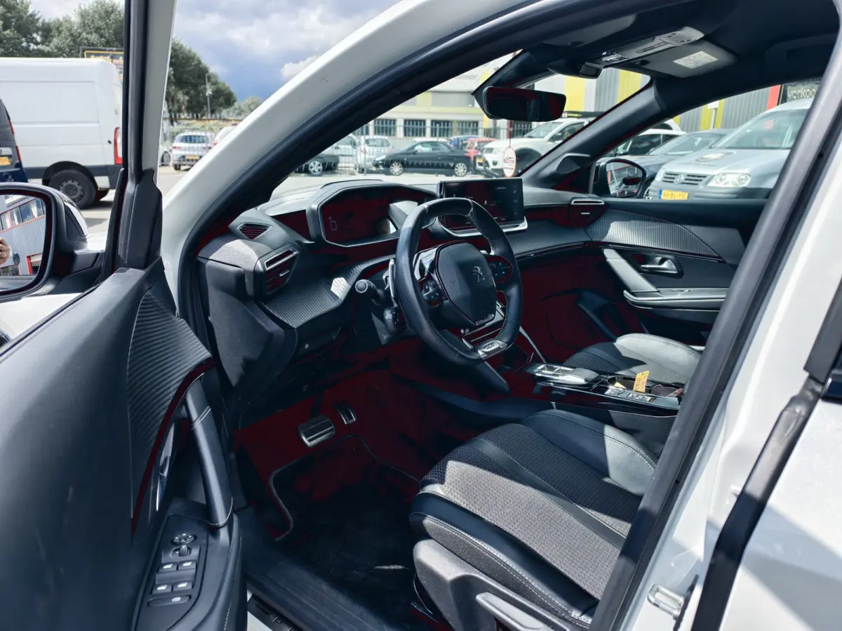 1.2 PureTech GT Pack