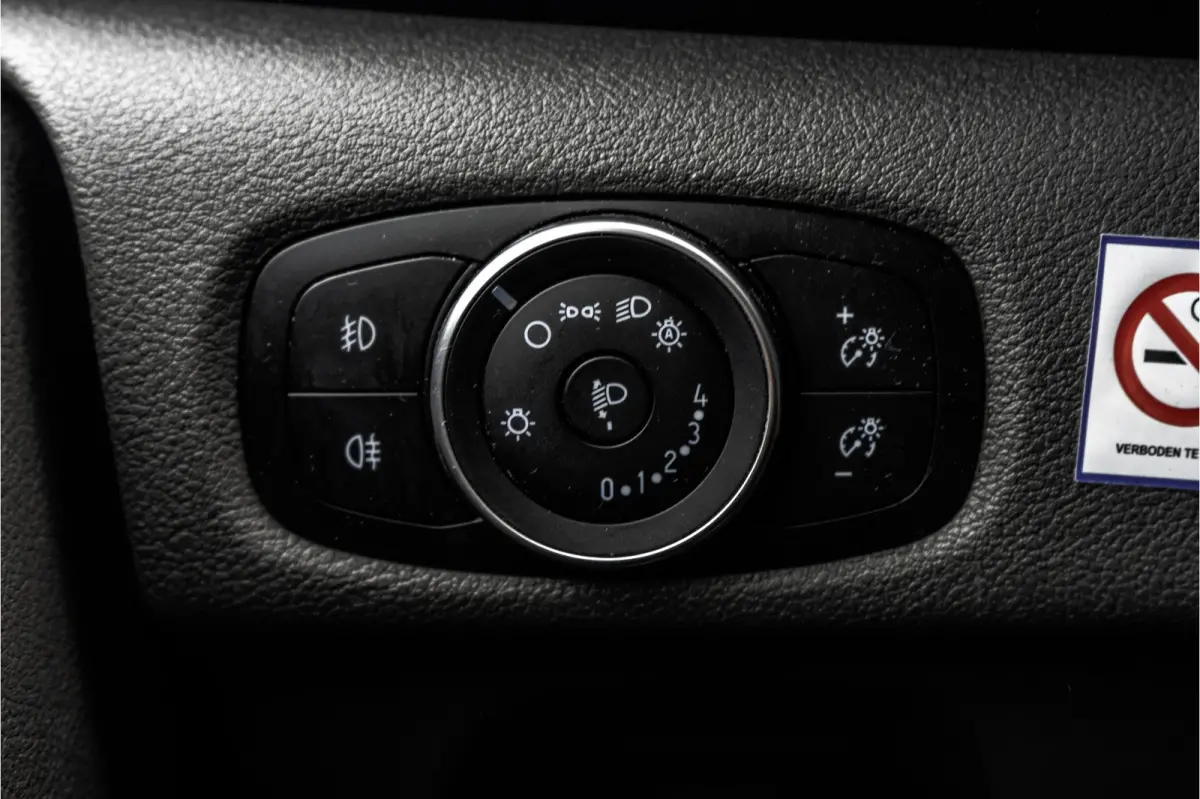 **2.0 TDCI 131PK L2H1 | 6-Zits | Cruise | Airco | PDC | Euro 6**