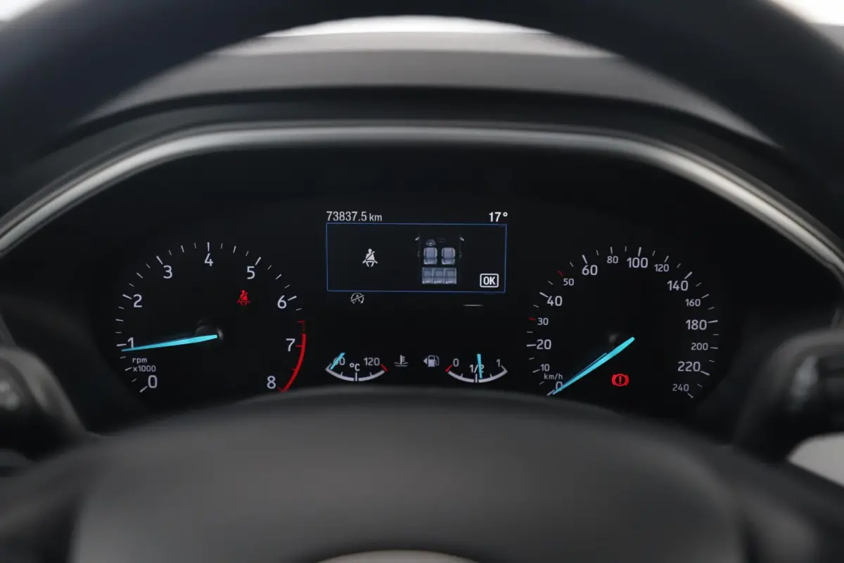 1.0 EcoBoost Hybrid Titanium Style Winter Pack Keyless Navigatie Achteruitrijcamera Carplay Android Clima Stuur & Stoelverwarming All season banden!