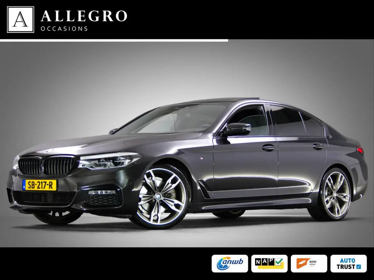 520i High Executive M-Sport (SFEERVERLICHTING, PANORAMADAK, HEAD-UP DISPLAY, NAVIGATIE PROFESSIONAL, STOELVERWARMING)