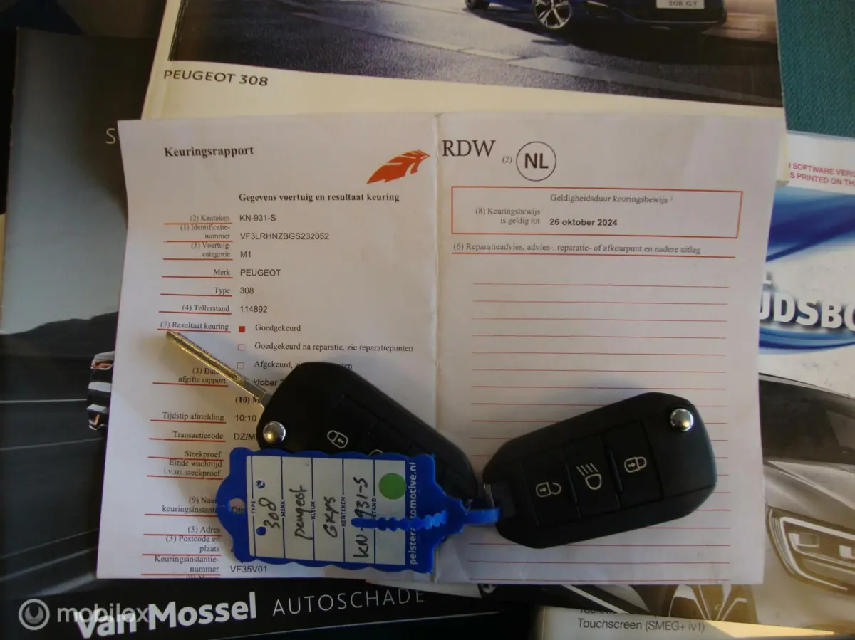 1.2 PureTech Blue Lease Executive 134571 km + N.A.P , LET OP ROOKT SOMS , BIEDEN BIEDEN