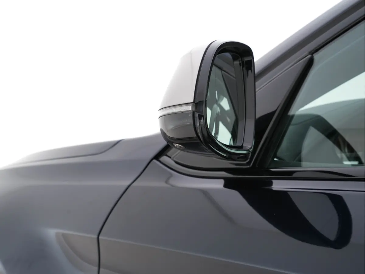 M50d M-Sport-Styling Aut. *PANO | LEATHER | FULL-LED | HARMAN/KARDON-SURROUND | MEMORY-PACK | TOPVIEW | HEAD-UP | NAVI-FULLMAP | SHIFT-PADDLES | CRUISE | HEATED-SPORTSEATS | 20''ALU*