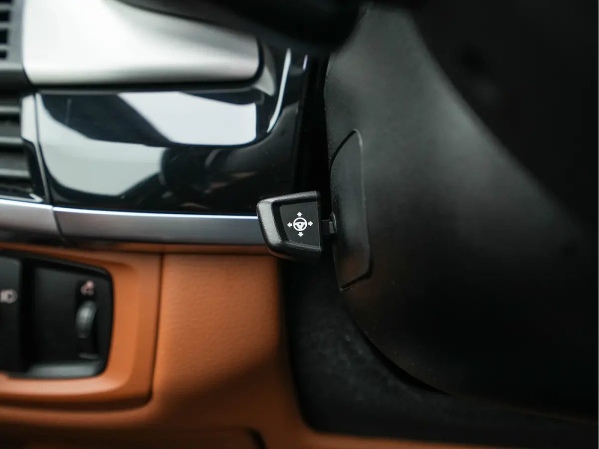 M50d M-Sport-Styling Aut. *PANO | LEATHER | FULL-LED | HARMAN/KARDON-SURROUND | MEMORY-PACK | TOPVIEW | HEAD-UP | NAVI-FULLMAP | SHIFT-PADDLES | CRUISE | HEATED-SPORTSEATS | 20''ALU*