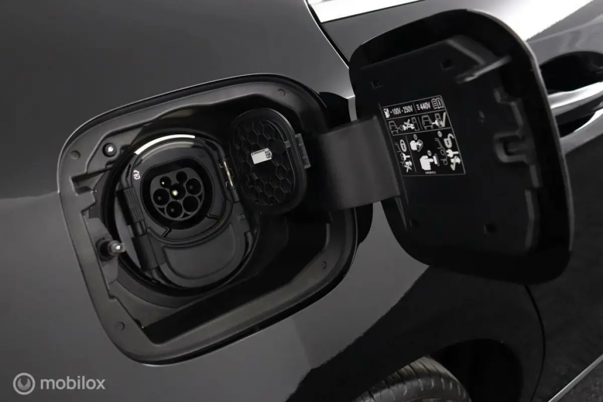 250e 218pk Plug in Hybride NL Auto | 95,1% SOH | widescreen | Sfeerverlichting | Leder | 360 Camera | Vol Opties | NL Auto | DEALER-STAAT