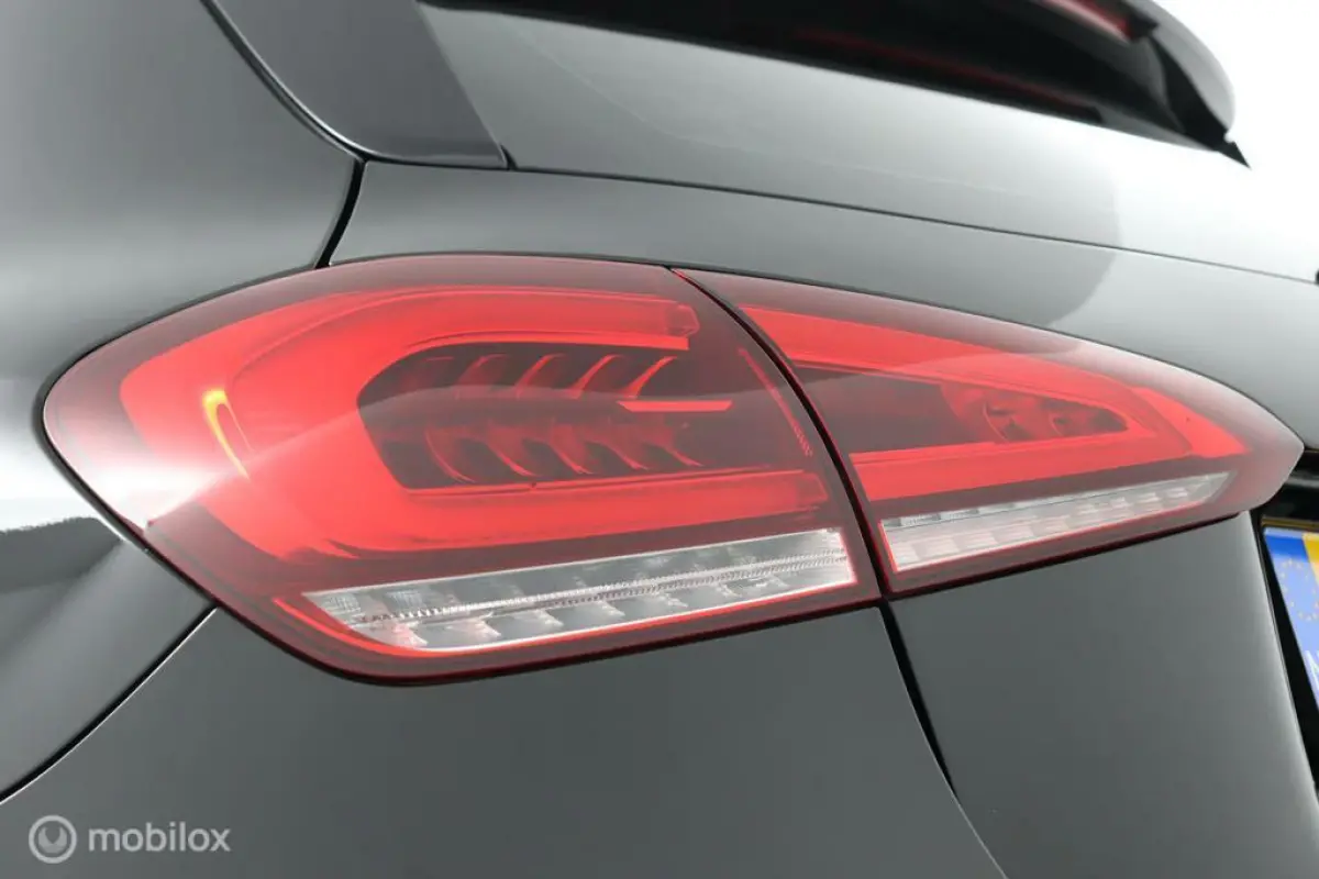 250e 218pk Plug in Hybride NL Auto | 95,1% SOH | widescreen | Sfeerverlichting | Leder | 360 Camera | Vol Opties | NL Auto | DEALER-STAAT