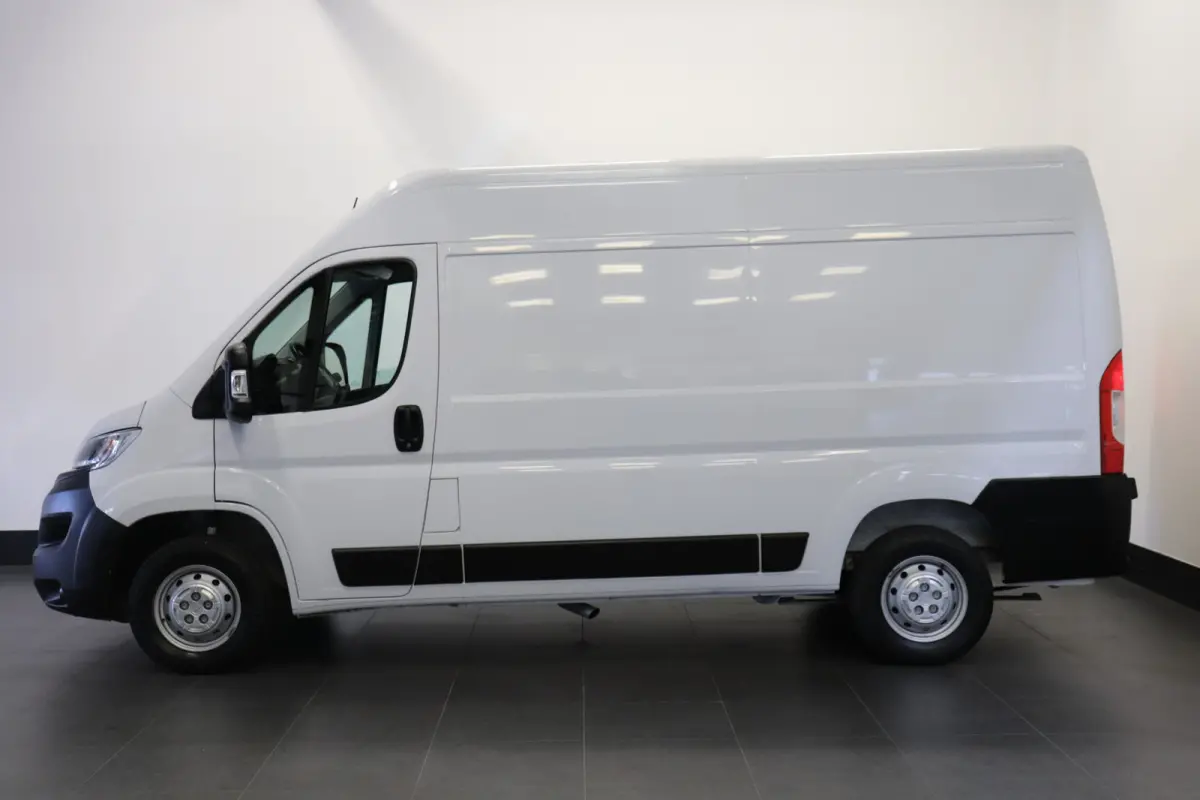 2.2D 120PK L2H2 EURO 6 - Airco - Cruise - PDC - € 17.950,- Excl.
