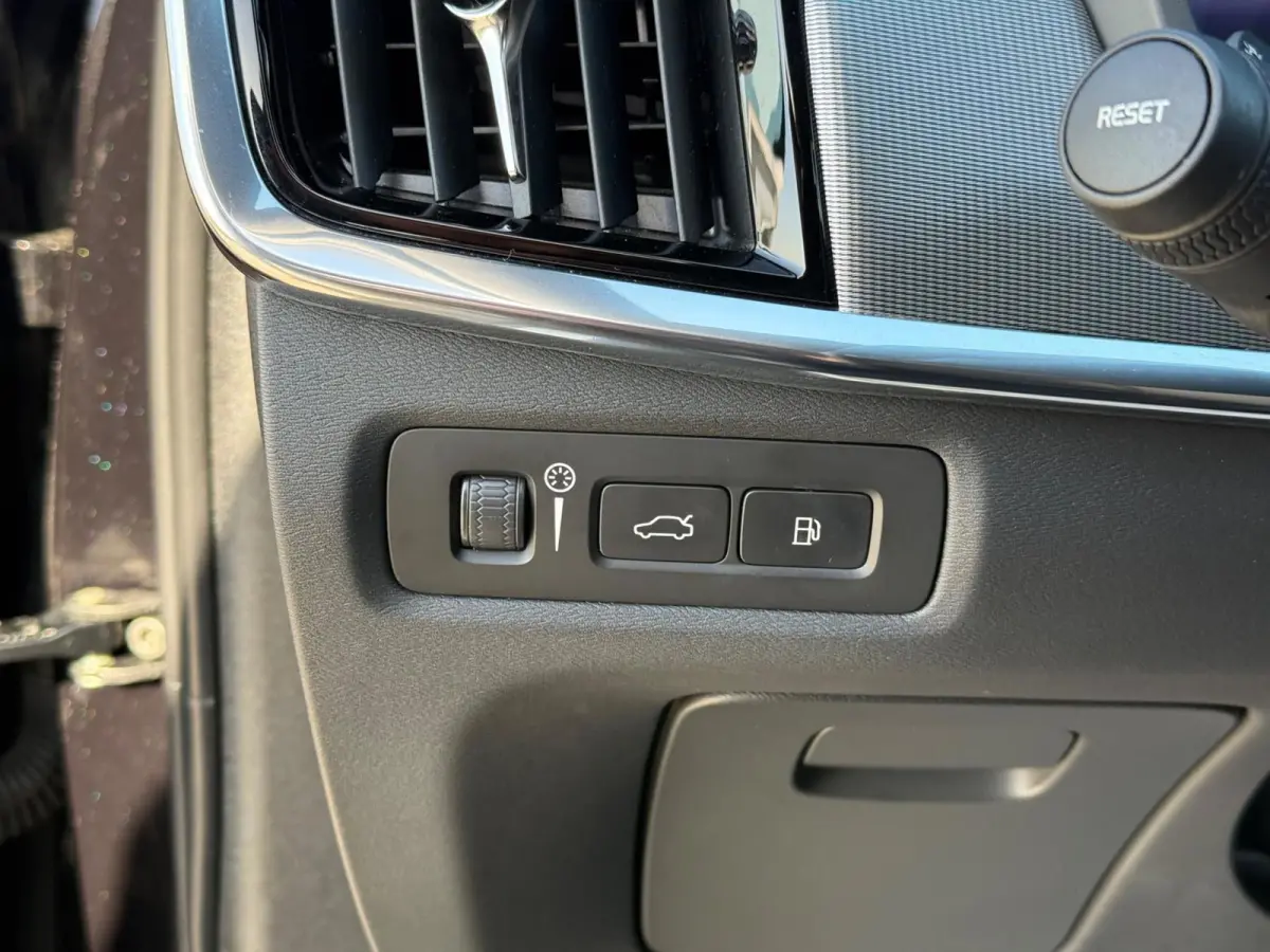 2.0 T8 AWD R-Design|Facelift|H+K|Luchtvering|Pano|360