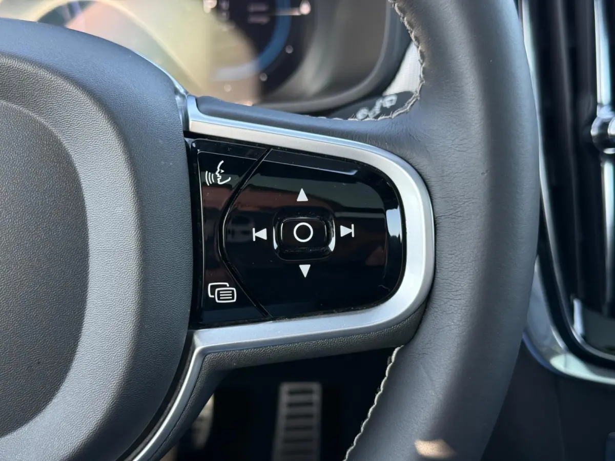 2.0 T8 AWD R-Design|Facelift|H+K|Luchtvering|Pano|360