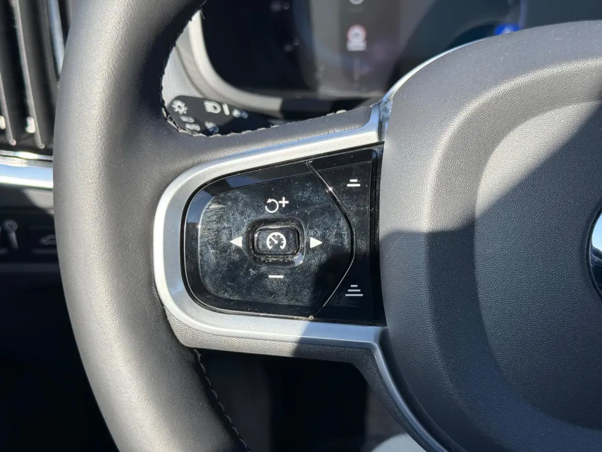2.0 T8 AWD R-Design|Facelift|H+K|Luchtvering|Pano|360