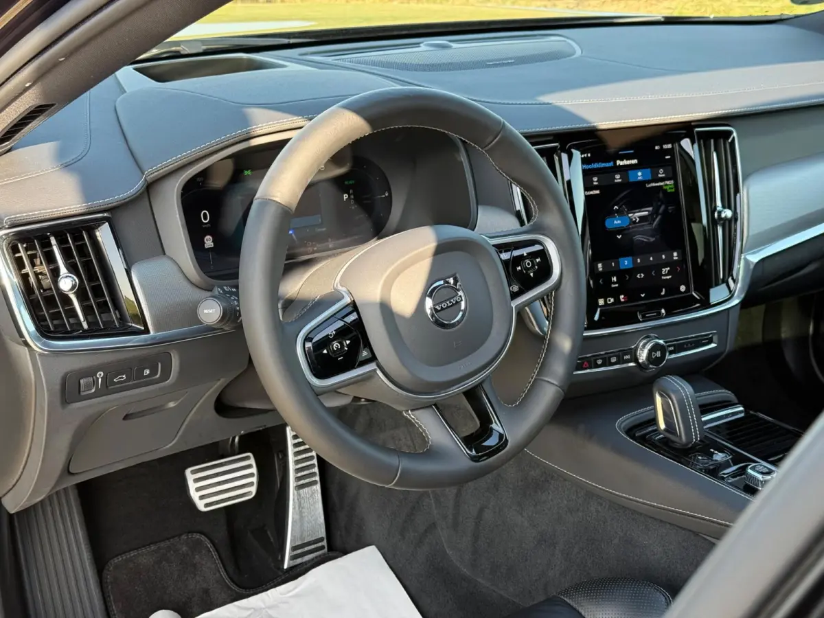 2.0 T8 AWD R-Design|Facelift|H+K|Luchtvering|Pano|360