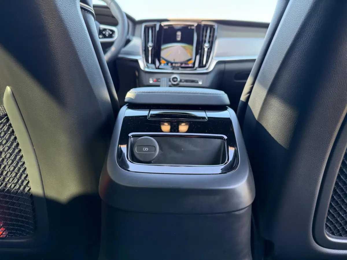 2.0 T8 AWD R-Design|Facelift|H+K|Luchtvering|Pano|360