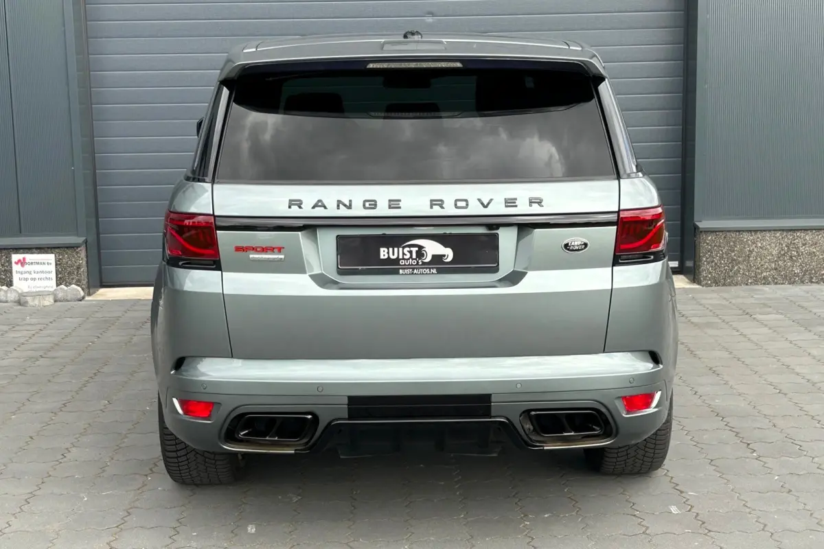 4.4 SDV8 Autobiography Dynamic 21" PANO REAR SEAT ENTERTAINMENT