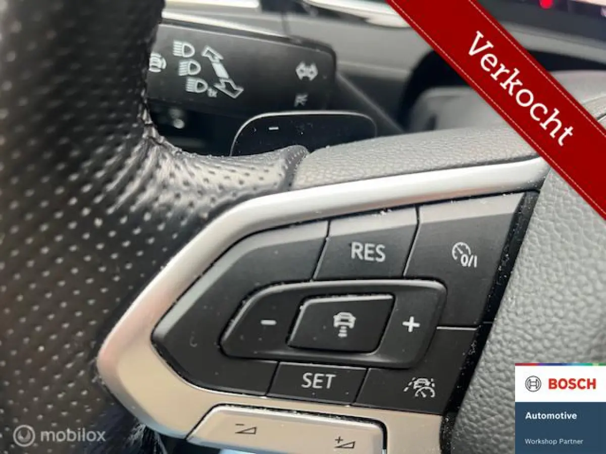 R-LINE PHEV R-LINE ALLE DENKBARE OPTIES