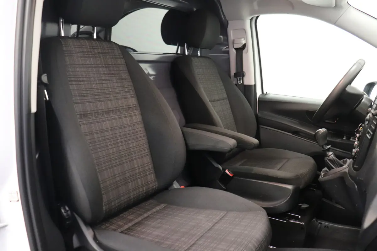 111 CDI - EURO 6 - Airco - Navi - Cruise - € 10.900,- Excl