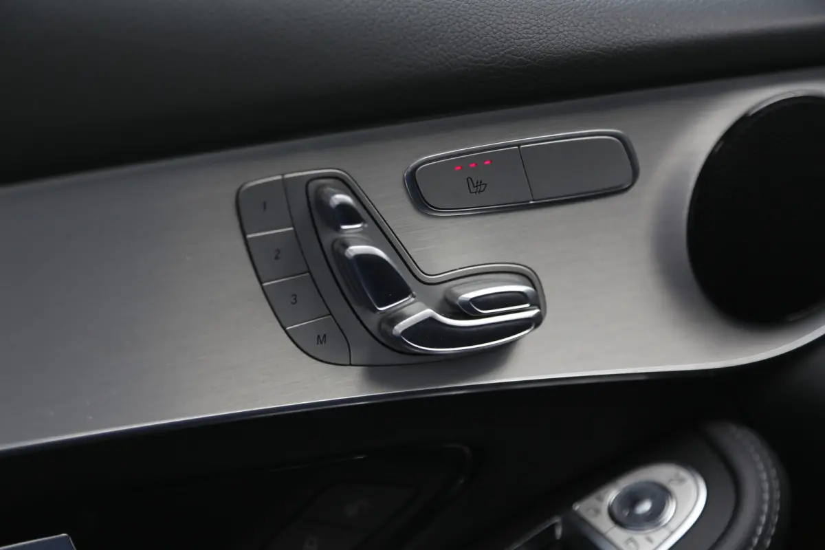 320PK PHEV Plug in 4MATIC AMG*1ste Eig*BTW*Perfect Onderh.*Manufaktur Magno!/Pano/Elek. Trekhaak/ACC/HUD/Memorie/360/DAB/Dodehoek/Elek. Klep/LED/Parkeersens.V+A/19 inch LM*