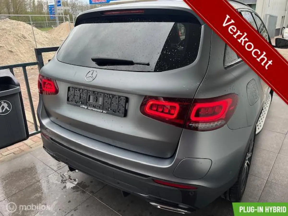 300de AMG-LINE 4MATIC PHEV