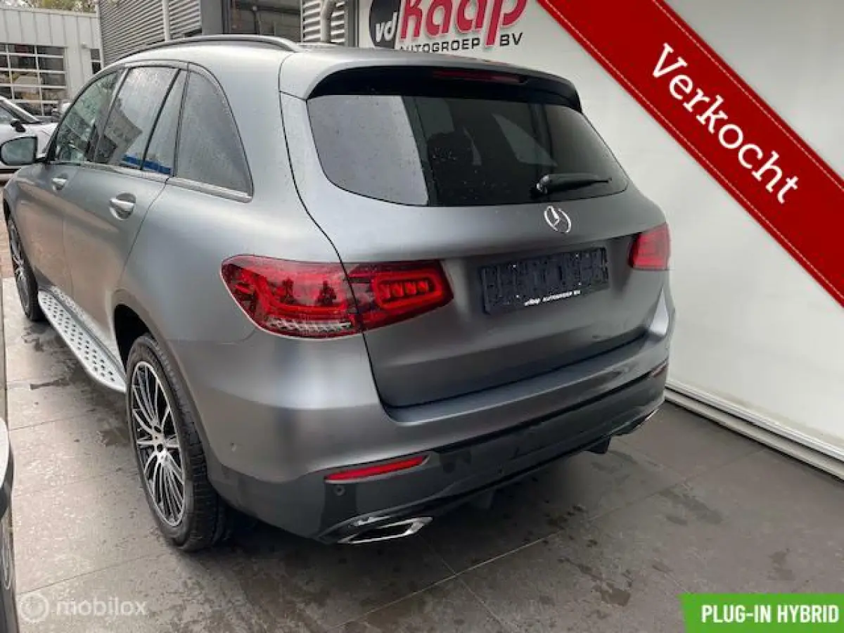 300de AMG-LINE 4MATIC PHEV